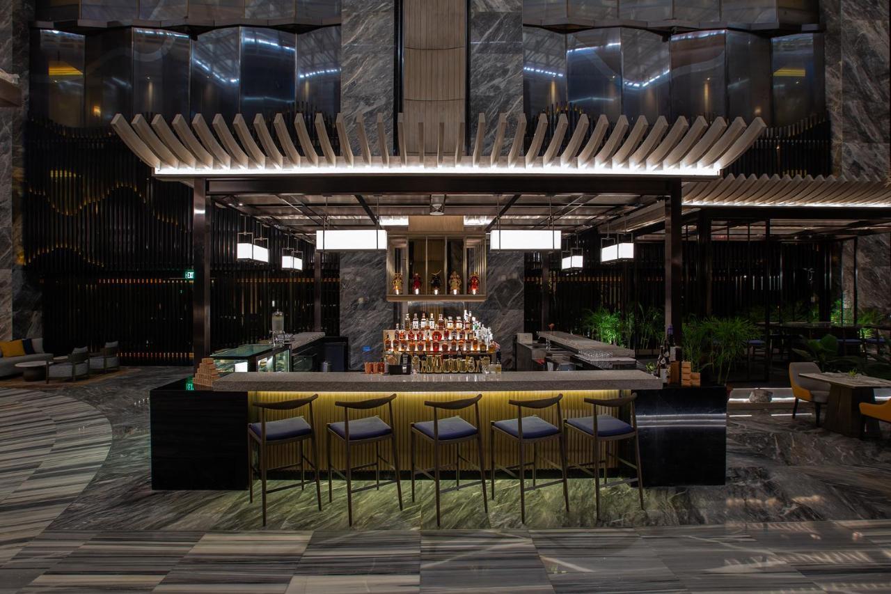 Okura Manila At Newport World 5*